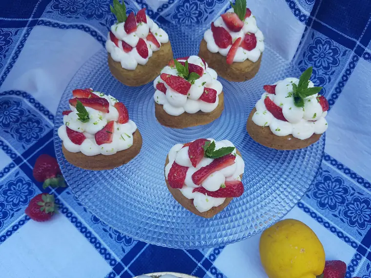 My strawberry garden 3